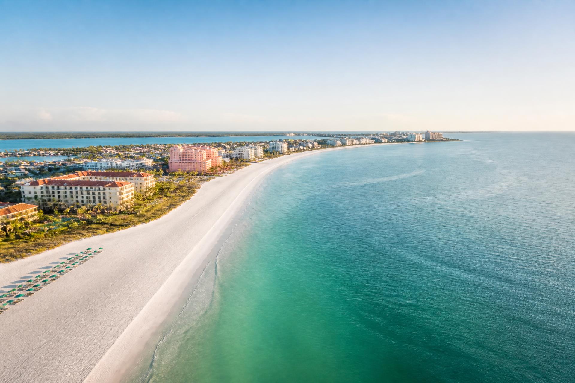 Sunny Pinellas County beach